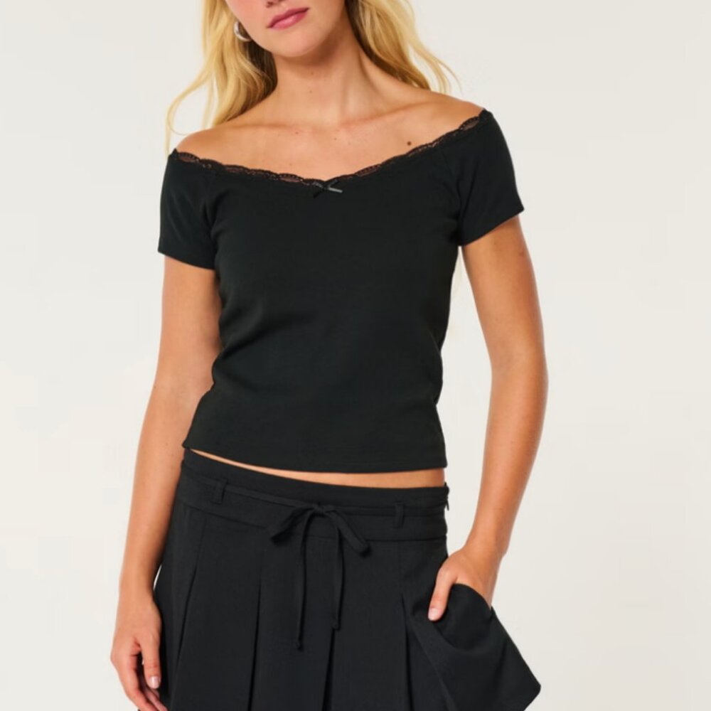 hollister small skirt